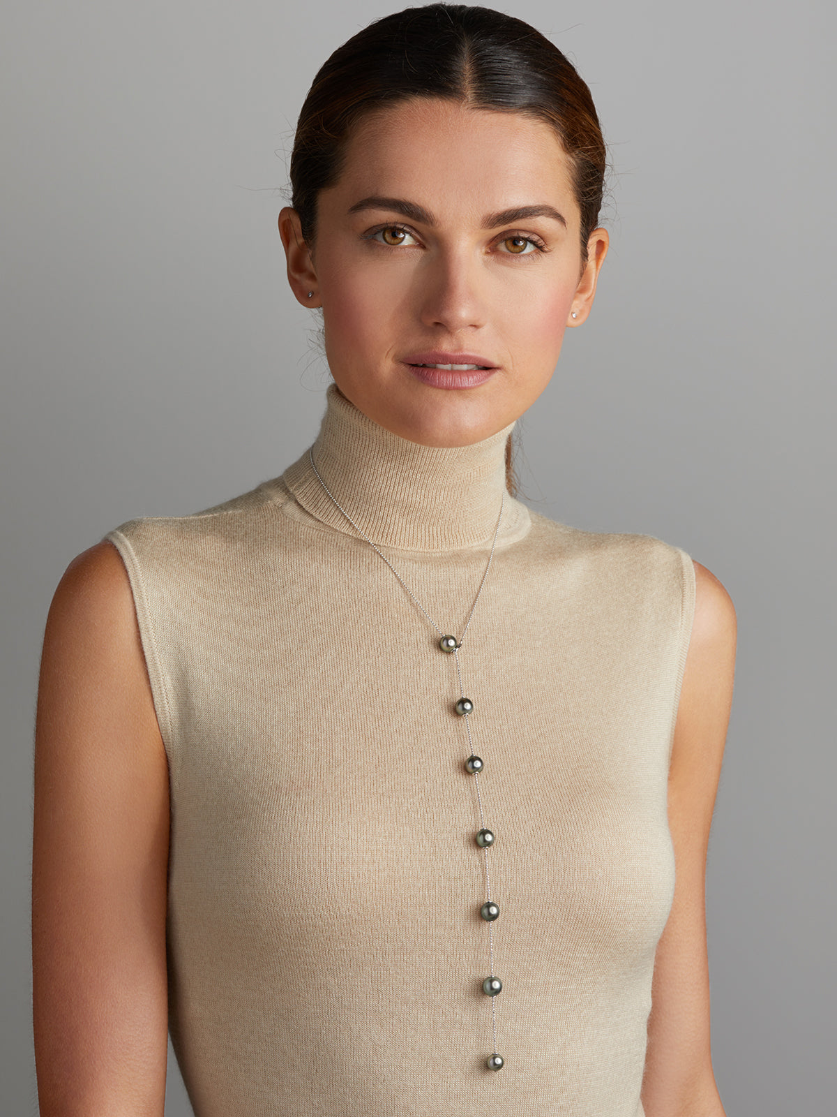 Náhrdelník YANA NESPER transformovateľný, perlový a z bieleho zlata s perlami Tahiti