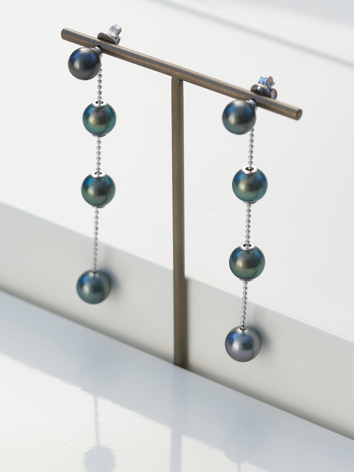 Náušnice YANA NESPER z bieleho zlata s perlami Tahiti