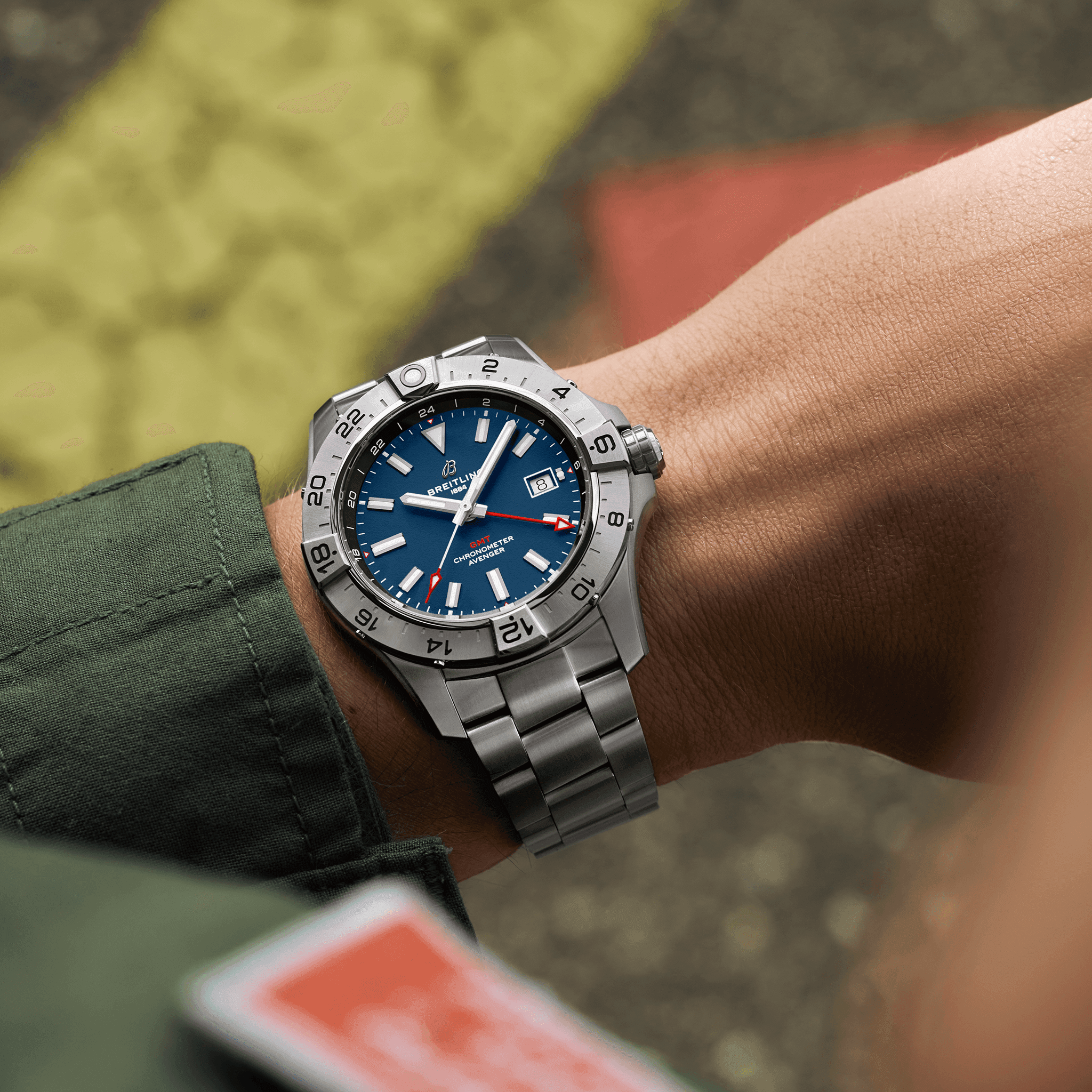 Breitling Avenger Automatic Gmt 44