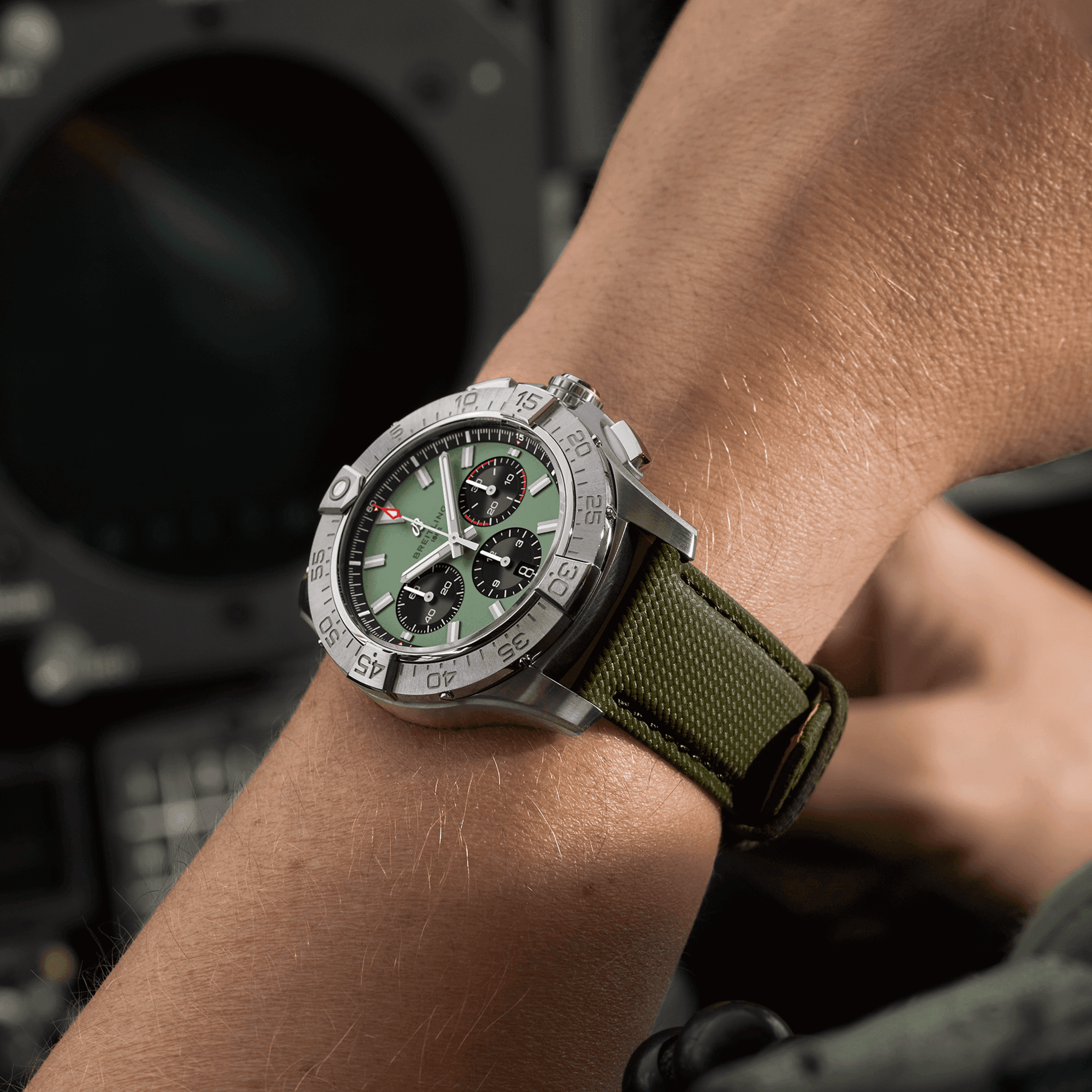 Breitling Avenger B01 Chronograph 44