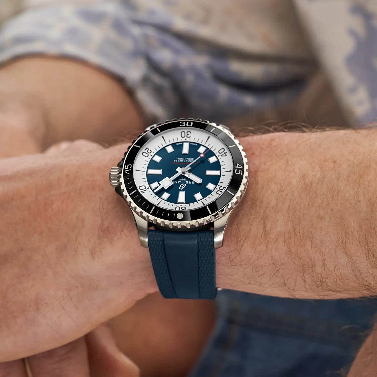Breitling Superocean 44 A17376211C1S1 — lifestyle