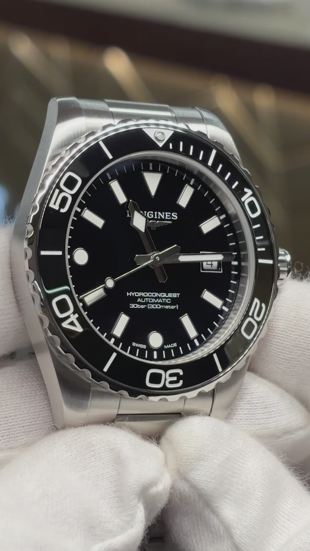 Načítať video: Longines HydroConquest 42 mm