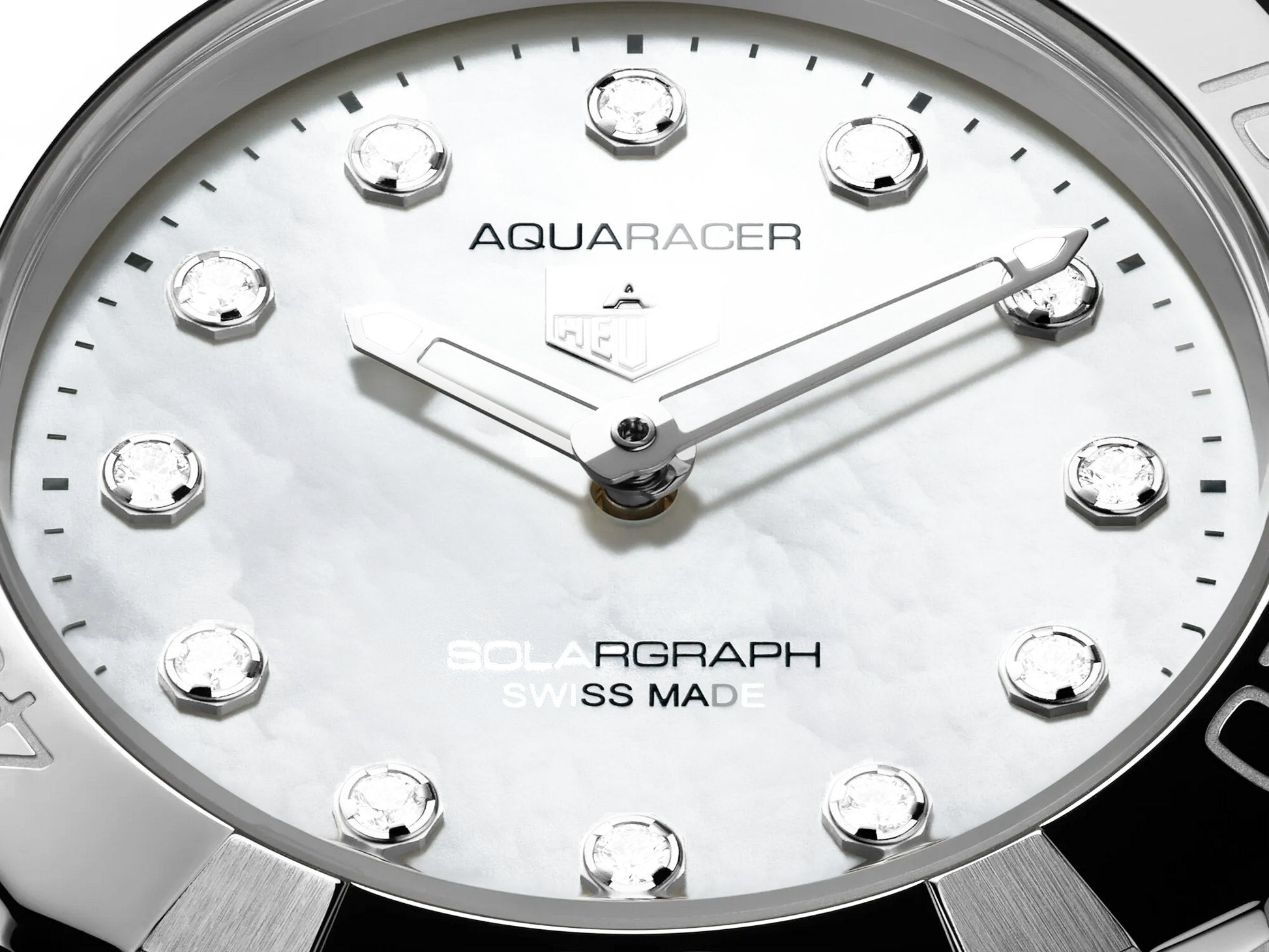 TAG Heuer Aquaracer Professional 100 Solargraph 28 mm